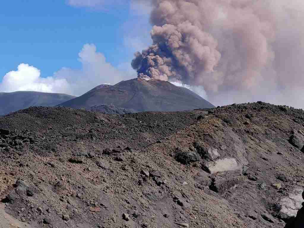 etna eruption august 2018